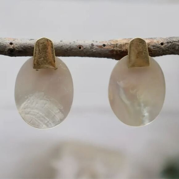 NEW Mersie Gold and White Mother of Pearl Shell Minimalist Statement Earrings - Picture 3 of 4
